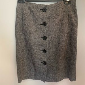BANANA REPUBLIC button front career gray and black A-line skirt